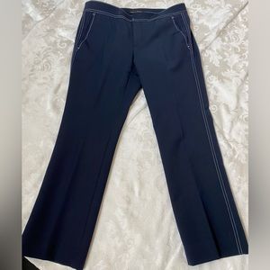 Banana Republic Cropped pant w/Stitching Size 4 Perfect condition